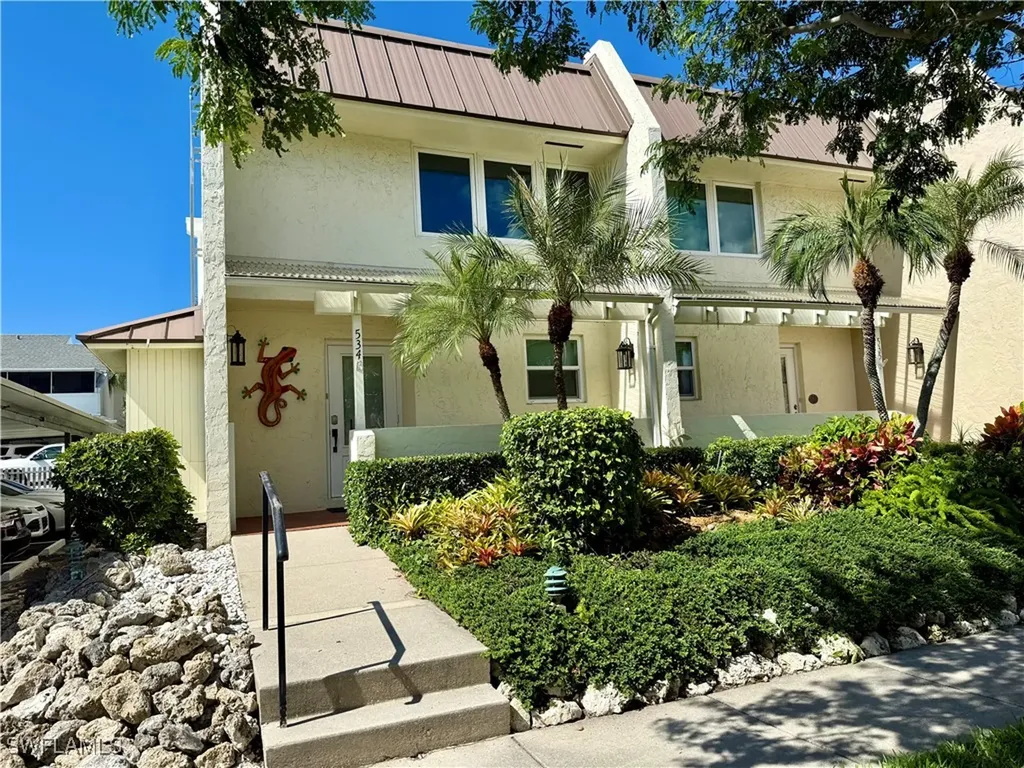 800 River Point Drive Naples FL 34102