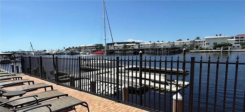 800 River Point Drive Naples FL 34102