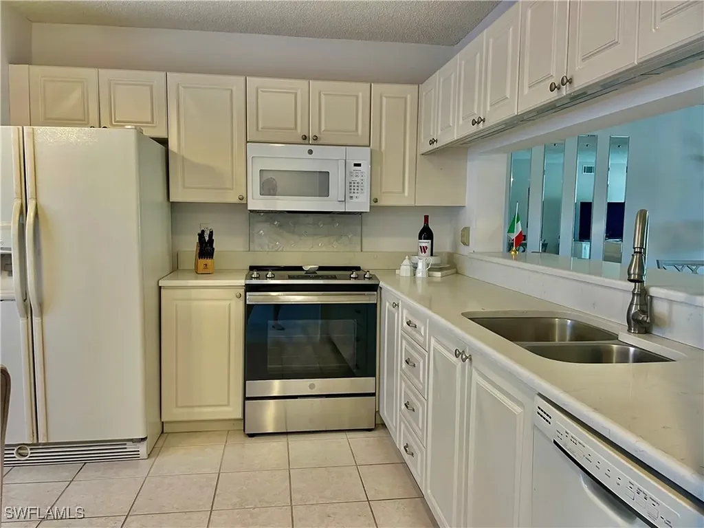 5985 Bloomfield Circle Naples FL 34112