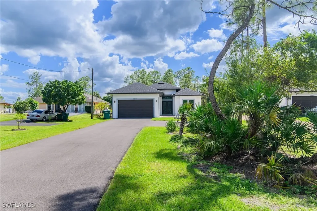 3348 27th Avenue NE Naples FL 34120