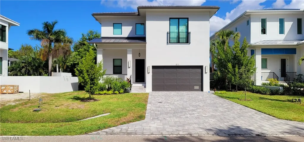 511 91st Avenue N Naples FL 34108