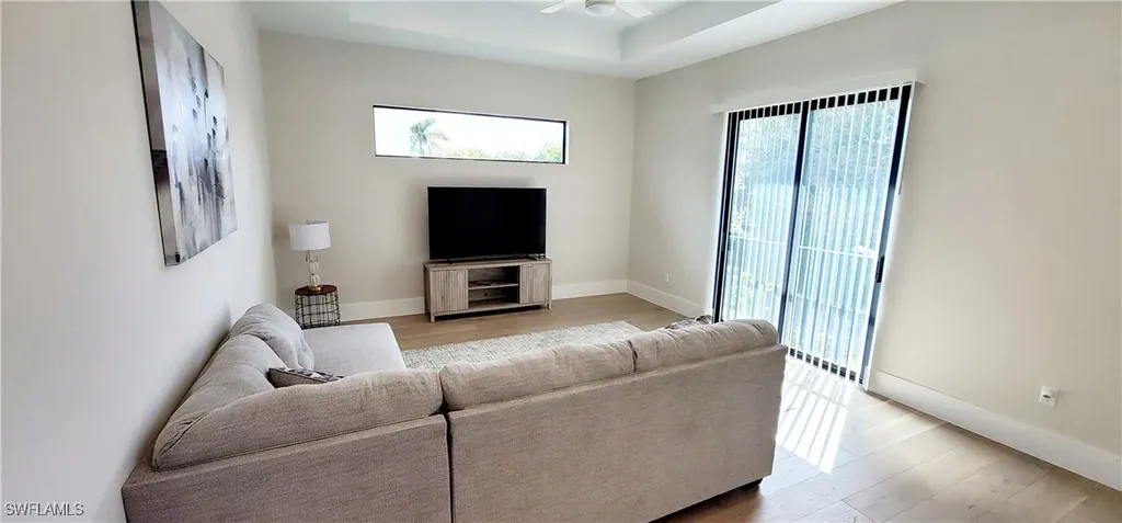 511 91st Avenue N Naples FL 34108