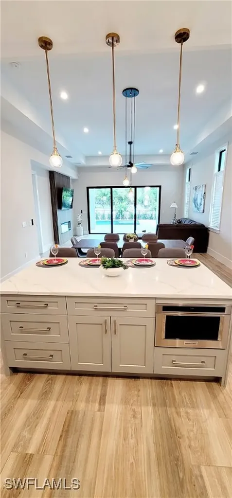 511 91st Avenue N Naples FL 34108