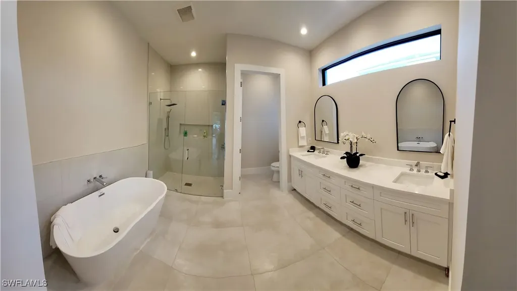 511 91st Avenue N Naples FL 34108