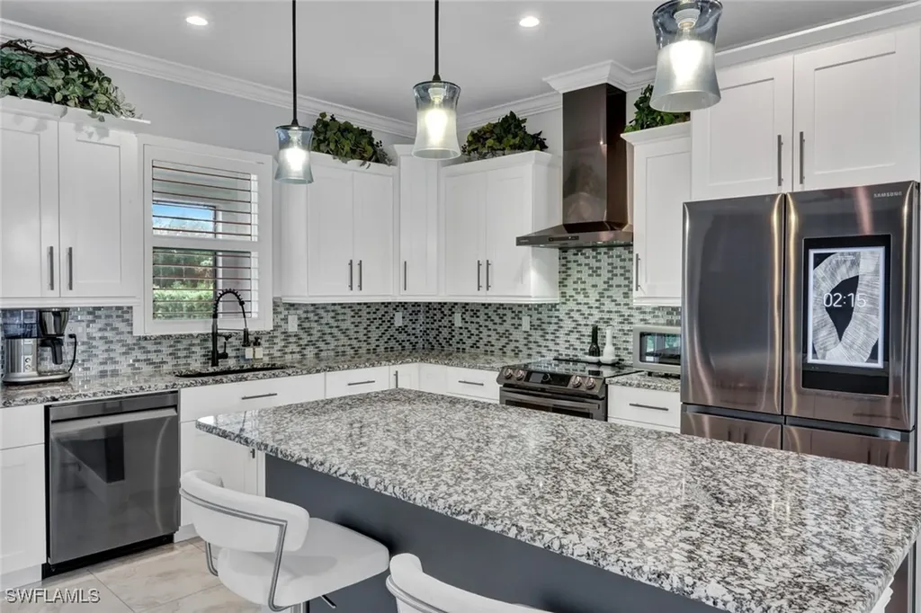 2552 52nd Avenue NE Naples FL 34120