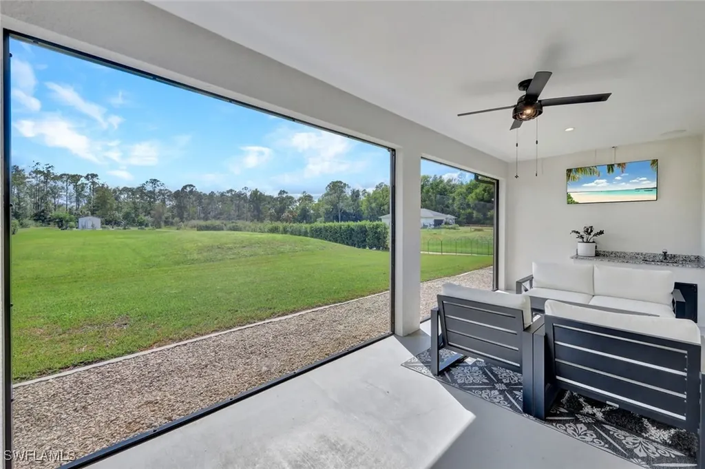 2552 52nd Avenue NE Naples FL 34120