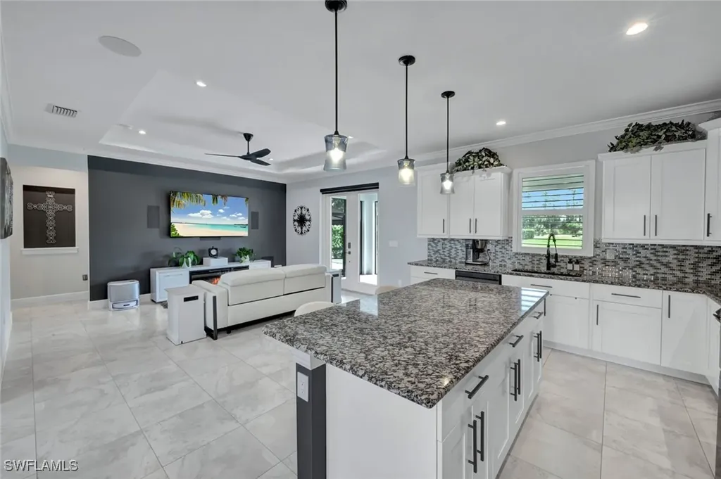 2552 52nd Avenue NE Naples FL 34120