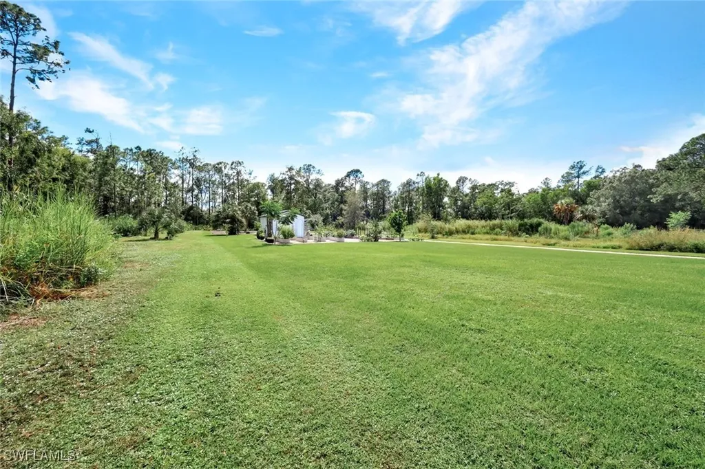2552 52nd Avenue NE Naples FL 34120