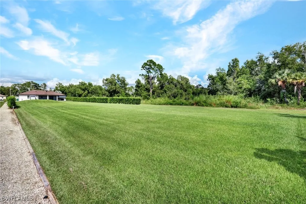 2552 52nd Avenue NE Naples FL 34120
