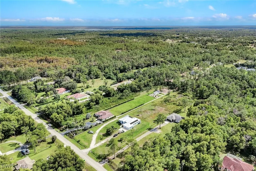 2552 52nd Avenue NE Naples FL 34120