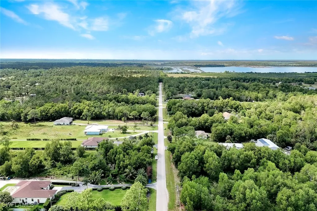 2552 52nd Avenue NE Naples FL 34120