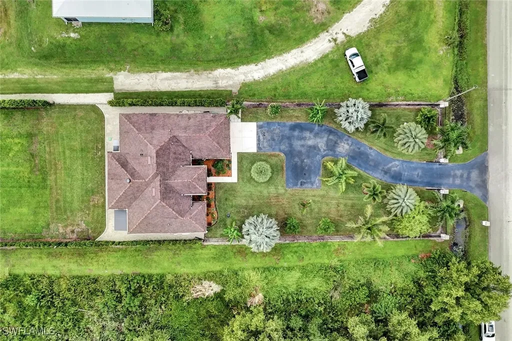 2552 52nd Avenue NE Naples FL 34120