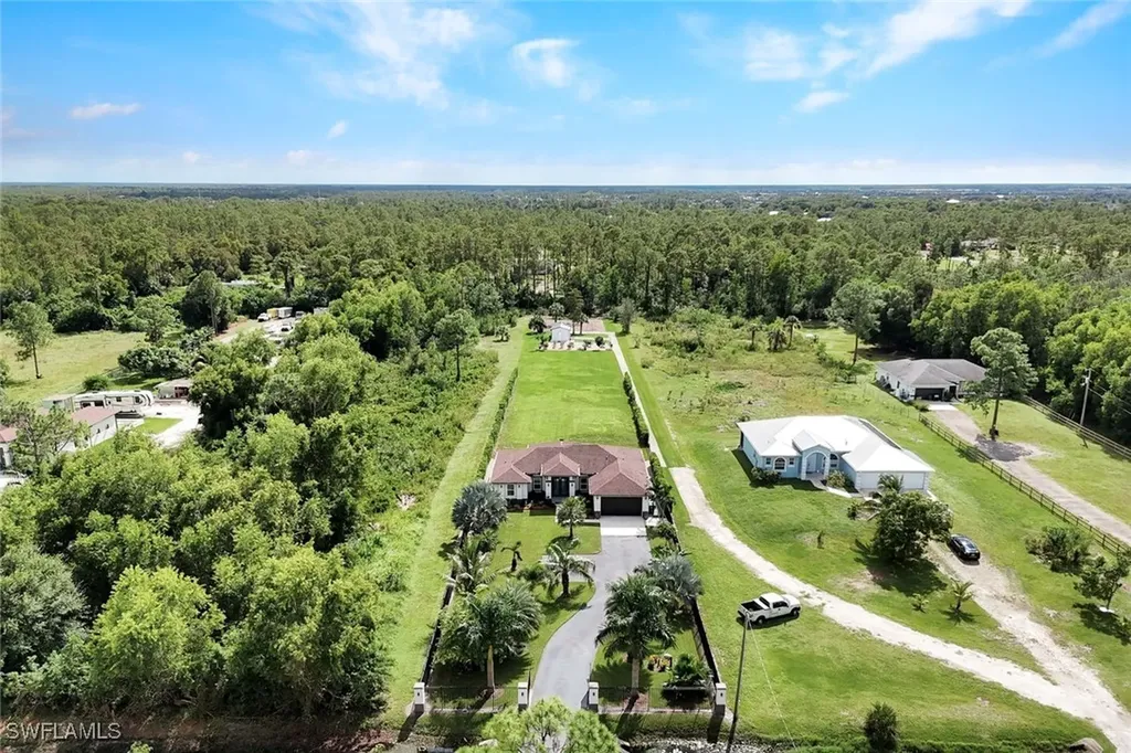 2552 52nd Avenue NE Naples FL 34120
