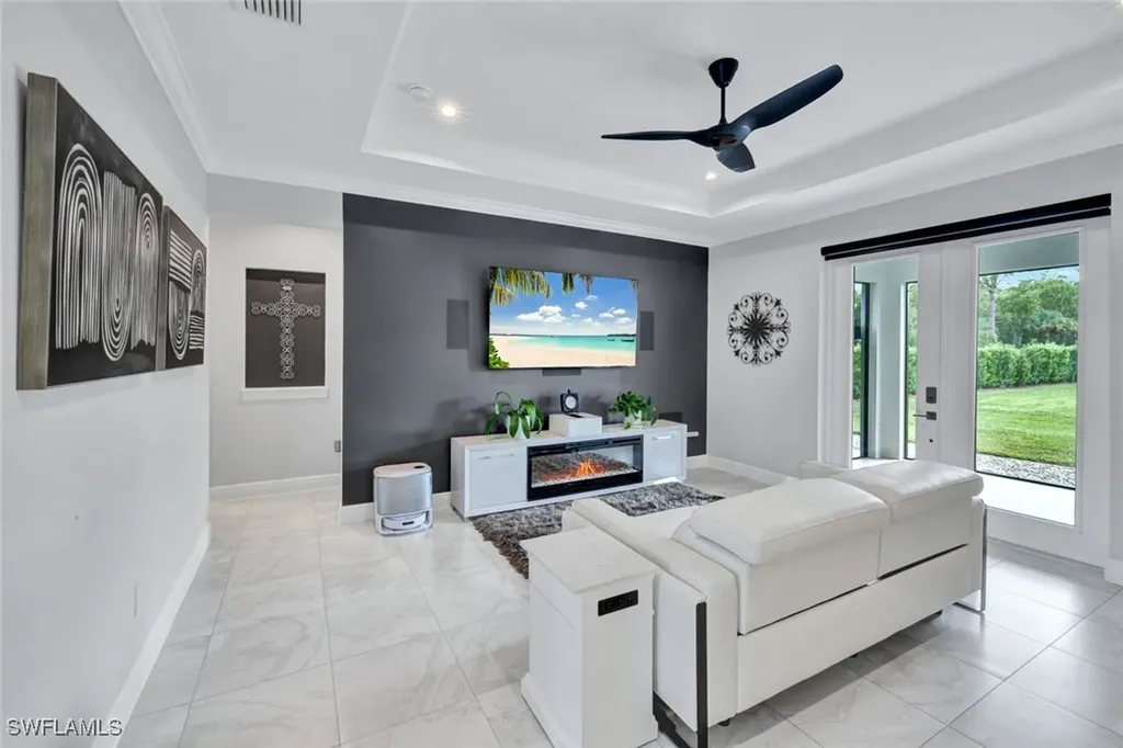 2552 52nd Avenue NE Naples FL 34120