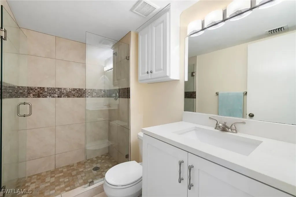 5 High Point Circle W Naples FL 34103