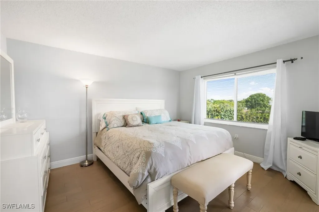5 High Point Circle W Naples FL 34103