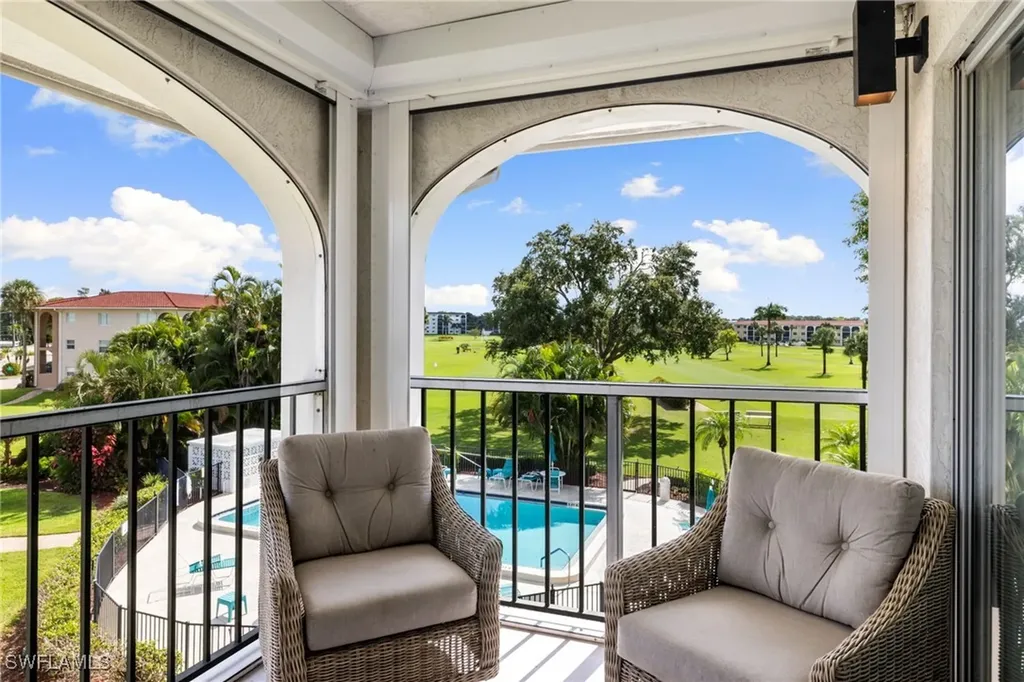 5 High Point Circle W Naples FL 34103