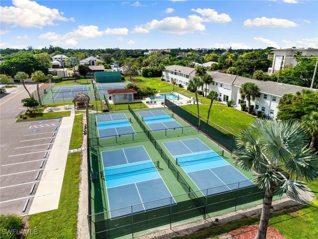 5 High Point Circle W Naples FL 34103