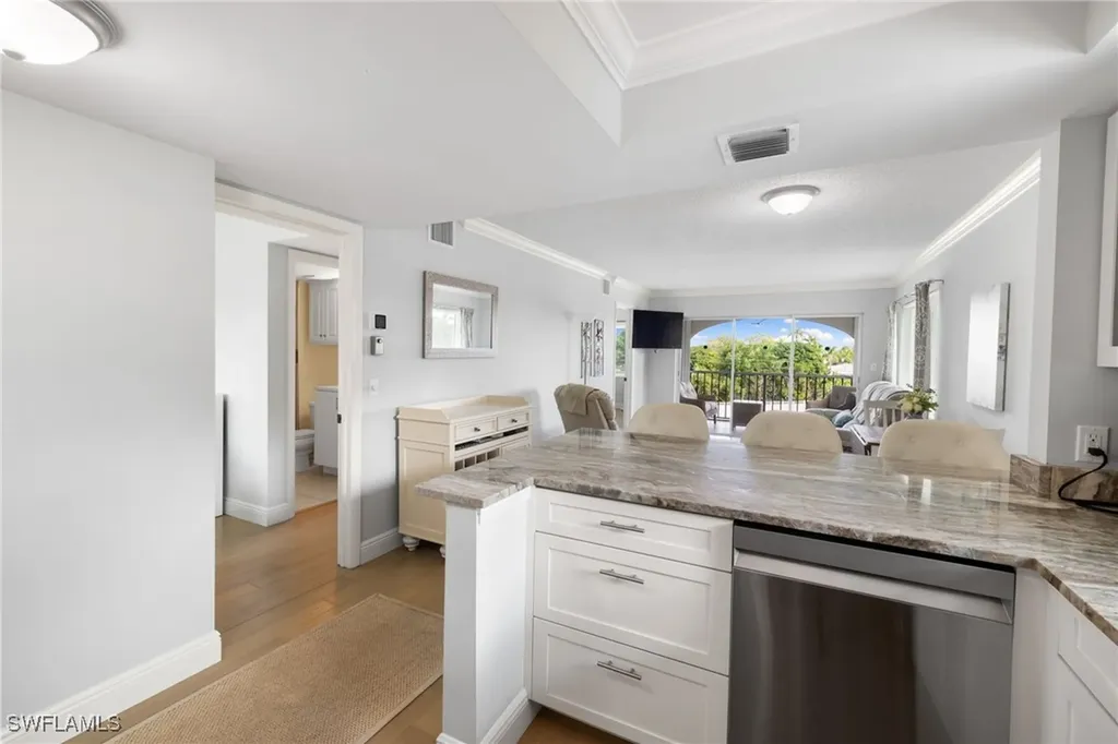 5 High Point Circle W Naples FL 34103