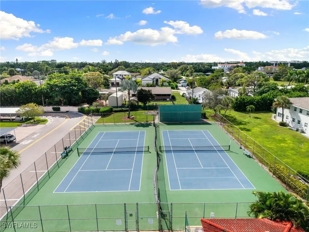 5 High Point Circle W Naples FL 34103