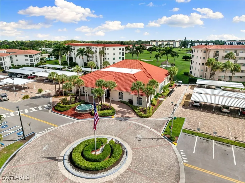 5 High Point Circle W Naples FL 34103