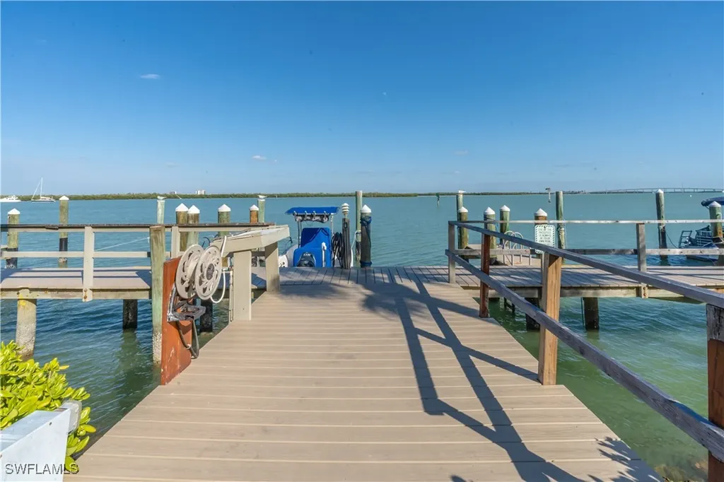 1085 Bald Eagle Drive Marco Island FL 34145