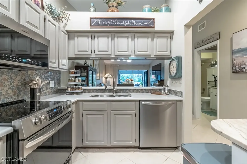 2069 Pine Isle Lane Naples FL 34112