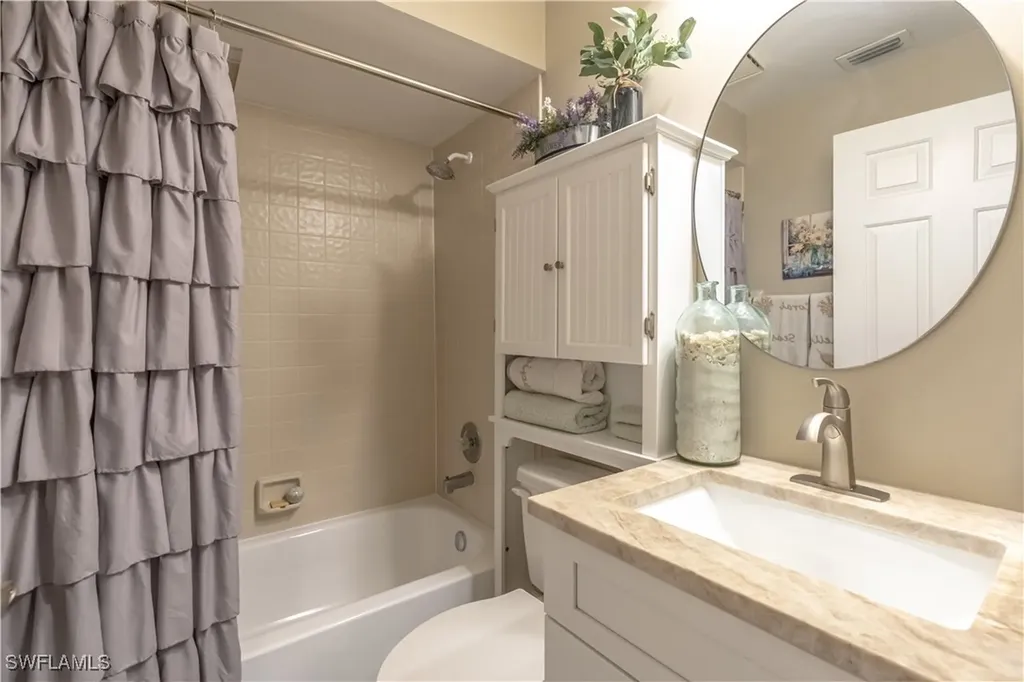 2069 Pine Isle Lane Naples FL 34112