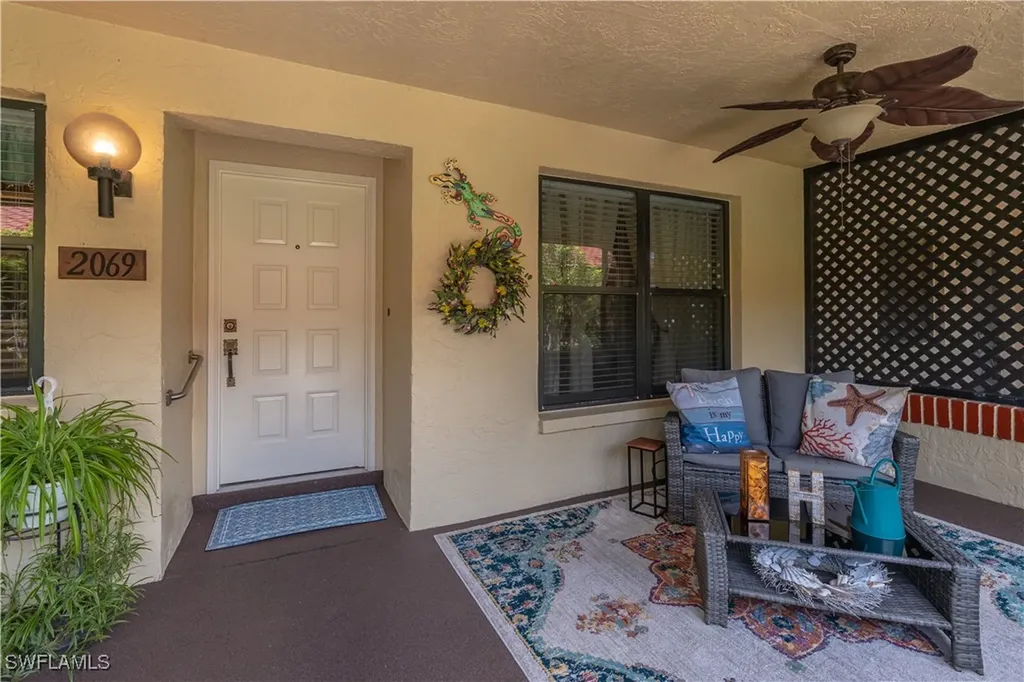 2069 Pine Isle Lane Naples FL 34112