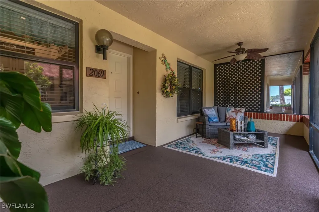 2069 Pine Isle Lane Naples FL 34112