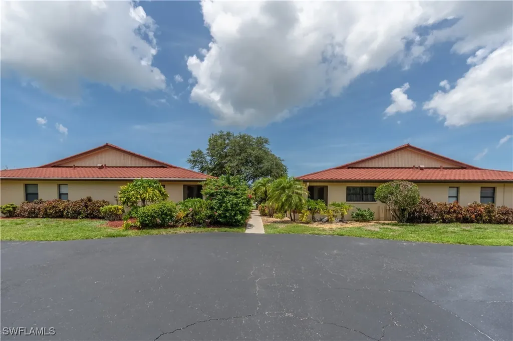 2069 Pine Isle Lane Naples FL 34112