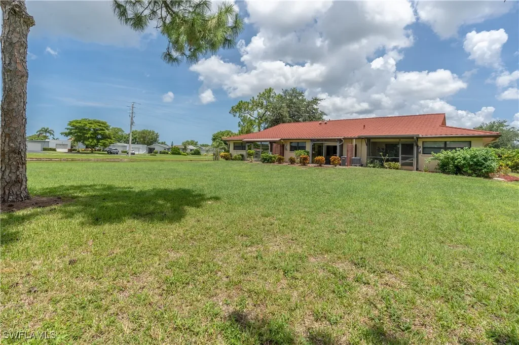 2069 Pine Isle Lane Naples FL 34112