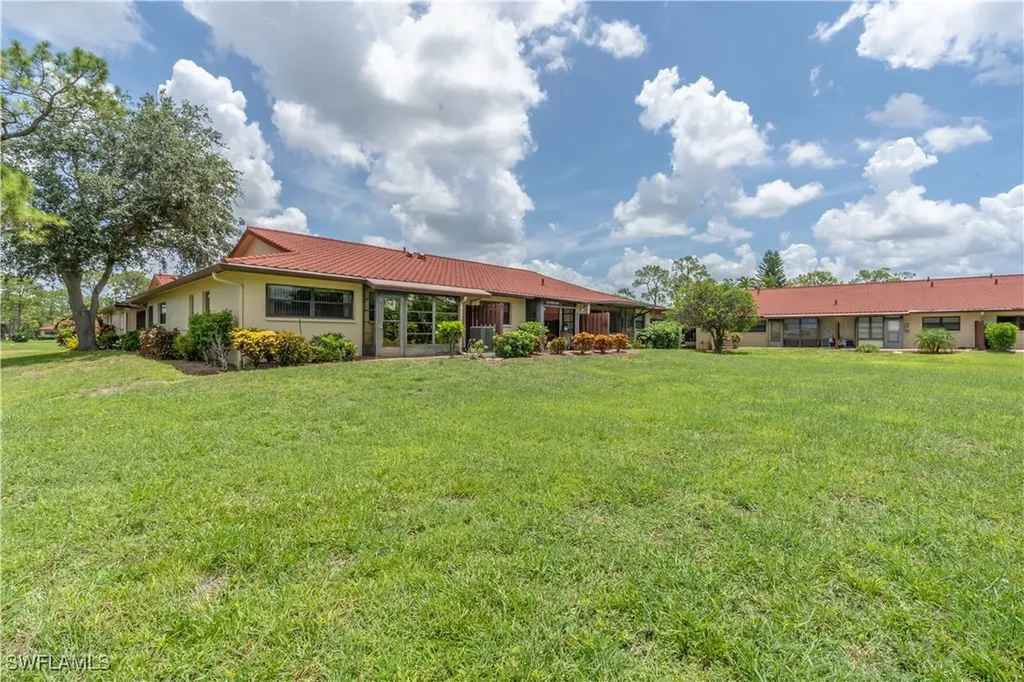 2069 Pine Isle Lane Naples FL 34112