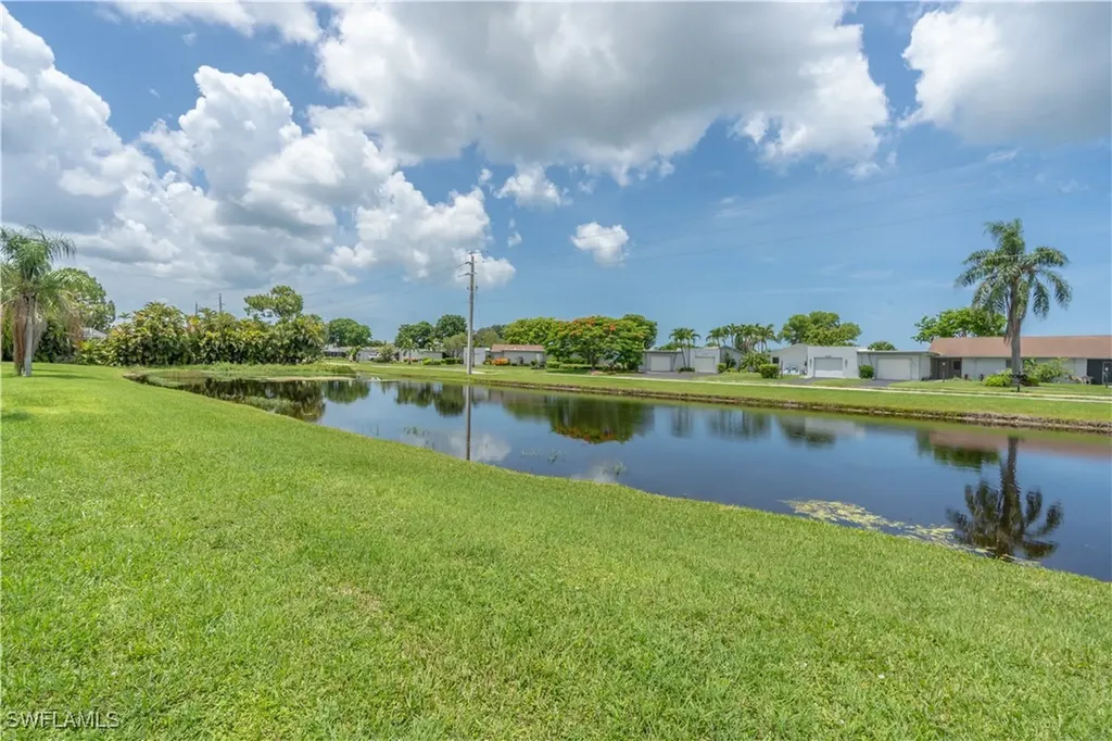 2069 Pine Isle Lane Naples FL 34112