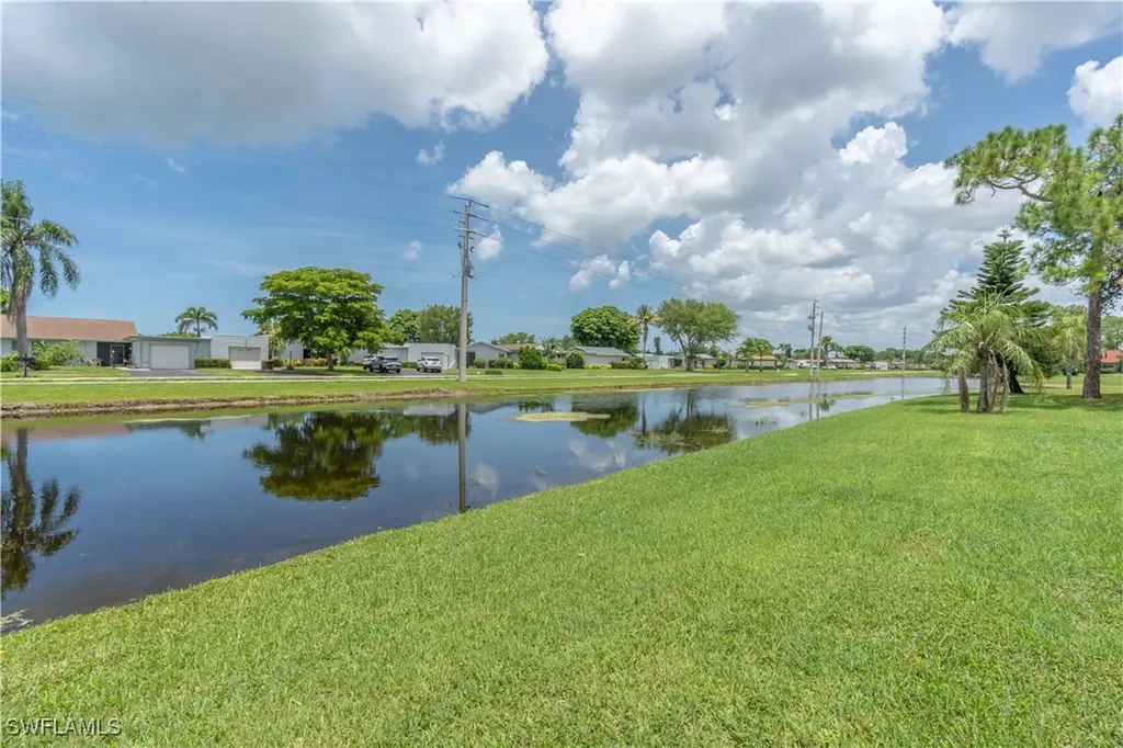 2069 Pine Isle Lane Naples FL 34112