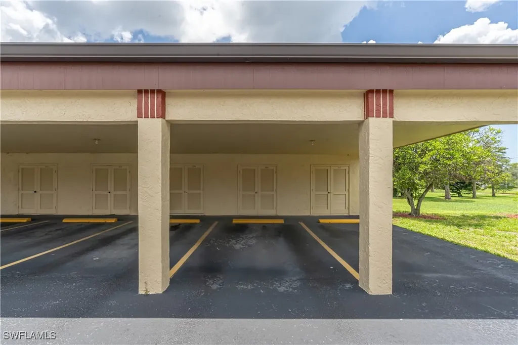 2069 Pine Isle Lane Naples FL 34112