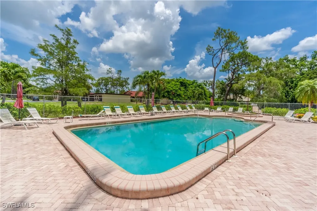 2069 Pine Isle Lane Naples FL 34112