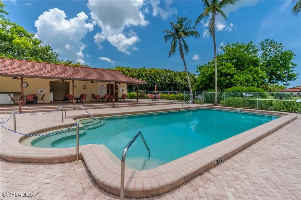 2069 Pine Isle Lane Naples FL 34112