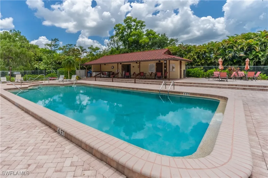 2069 Pine Isle Lane Naples FL 34112