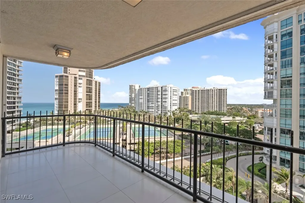 4251 Gulf Shore Boulevard N Naples FL 34103