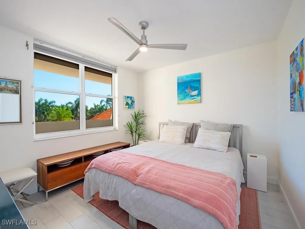 6585 Nicholas Boulevard Naples FL 34108