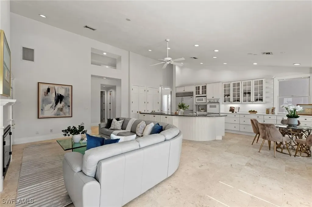 780 Brentwood Point Naples FL 34110