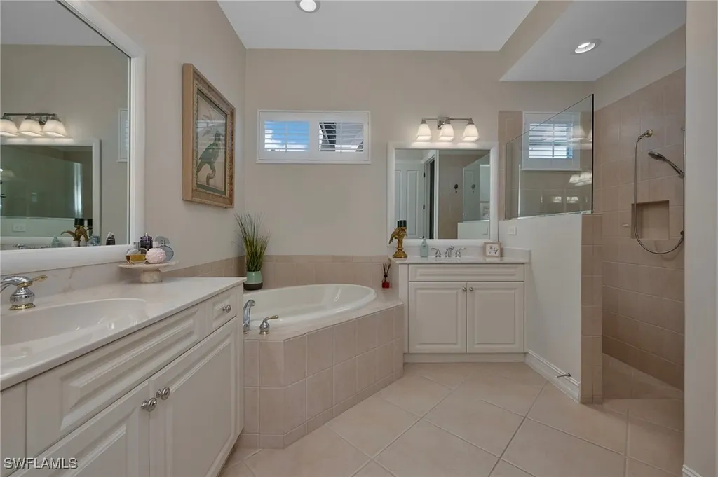 6076 Dogleg Drive Naples FL 34113