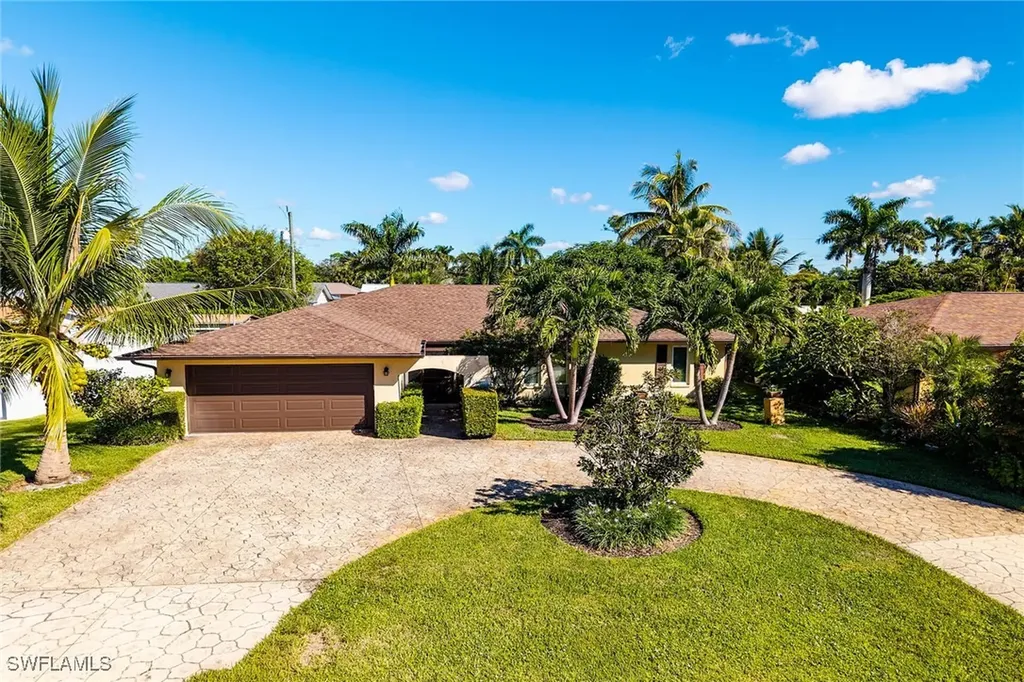1337 Wisconsin Drive Naples FL 34103