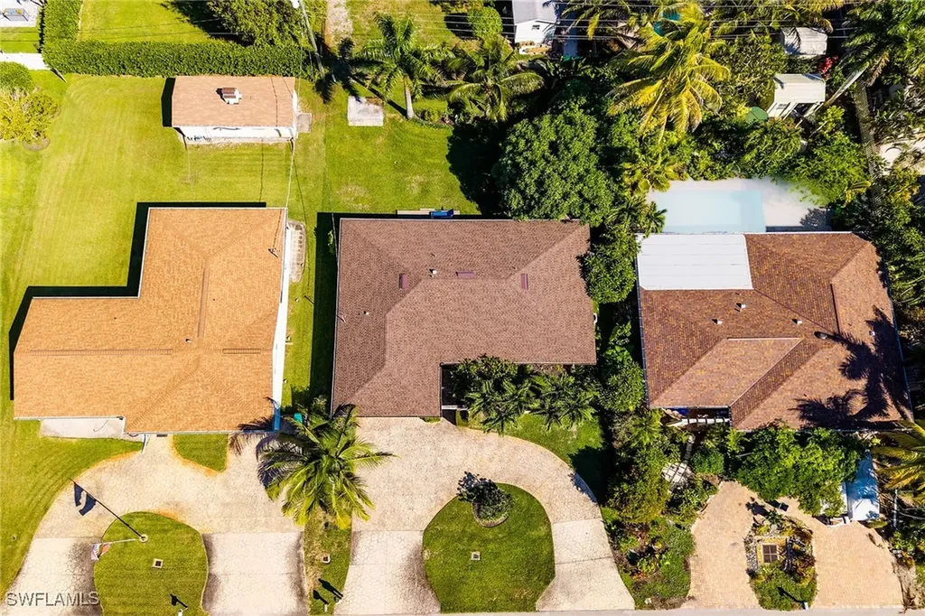 1337 Wisconsin Drive Naples FL 34103