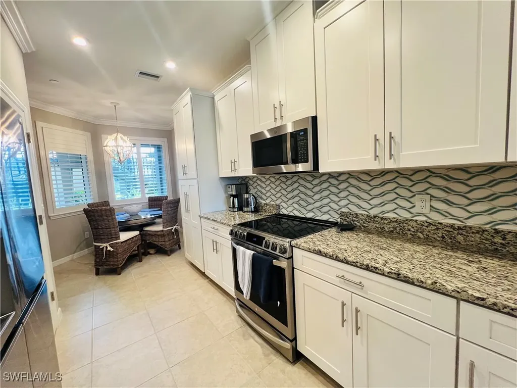 9393 Pocida Court Naples FL 34119