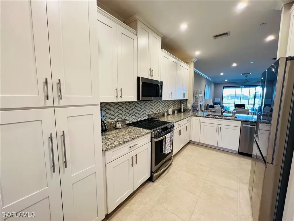 9393 Pocida Court Naples FL 34119