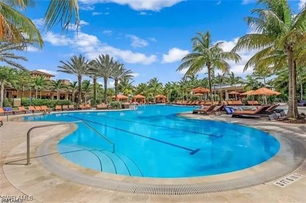 9393 Pocida Court Naples FL 34119