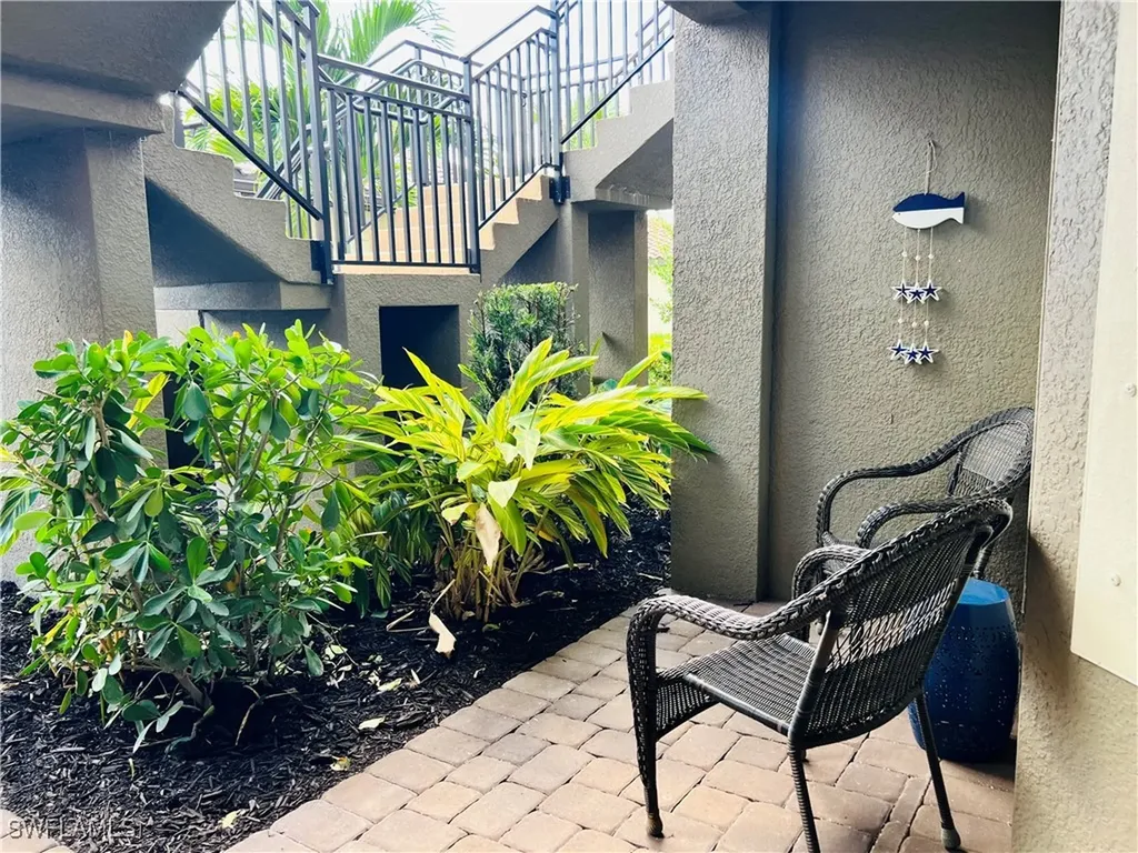 9393 Pocida Court Naples FL 34119