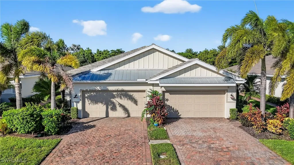 Naples FL, 14891 Edgewater Circle